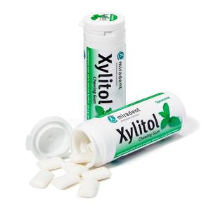 Miradent Xylitol SPEARMINT 30 szt. - odwieajce gumy do ycia o smaku mity kdzierzawej