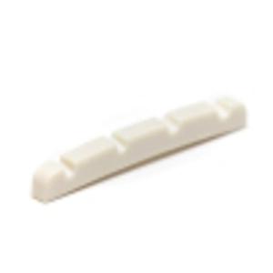 Graphtech PQL-1204-00 - P-Bass Nut, Curved Bottom, Slotted, 4-String, 0,125 width, siodeko do gitary basowej - 2862463171