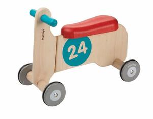Drewniany rowerek czterokoowy dla dzieci - rowerek biegowy, jedzik Plan Toys, PLTO-3477 - czerwony