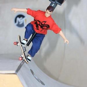 OMNI TECH Figurka Ryan Sheckler - 2825948211