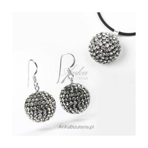 Komplet Swarovski: Srebrne bombki biae na grafitowym tle - 2835352584