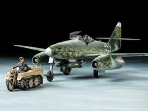 Samolot Messerschmitt Me 262 A-2a & Kettenkraftrad - 2876711699