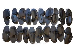 10-210/2M |PAKIET 20 PAR| CZARNE MĘSKIE 34,5cm (40-46) ochronne filcowe tworzywowe obuwie muzealne, wielorazowego użytku ochraniacze na buty Bisbut - 2860077210