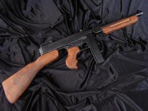 AMERYKASKI SYNNY THOMPSON PISTOLET MASZYNOWY M1928 A1 (1093)