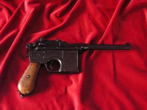 KULTOWY PISTOLET MAUSER C96 Z DREWNIAN RKOJECI (M-1024) - 2822870680