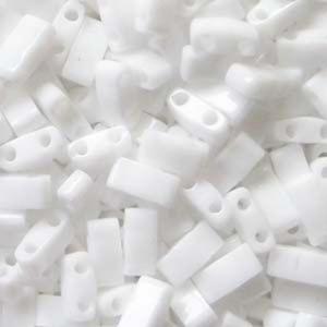 Miyuki Half Tila Beads White Opaque HTL0402 5 gram ok.125 szt. - 2877277457