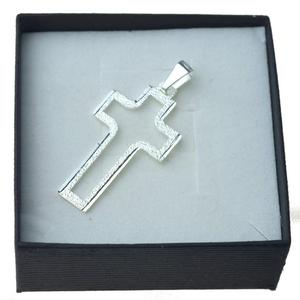 Srebrny krzyżyk męski z wycięciem diamentowany Srebro 925 - 2862350272