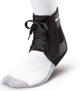 Stabilizator kostki Mueller Soccer XLP Ankle Brace - 2832403503