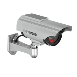 ATRAPA KAMERY MONITORUJCEJ CCTV SREBRNA Z PANELEM SONECZN. - 2870737306