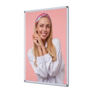 Ramka zatrzaskowa KRAST B1 (70,0 x 100,0 cm) aluminiowa srebrna z zaokrglonym naronikiem rama ramka plakatowa OWZ cienna na plakat na zdjcia profil 25 mm - 2860699218