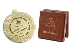 Medal grawerowany w drewnianej kasetce - średnica 70mm - MGR089 - 2862749137