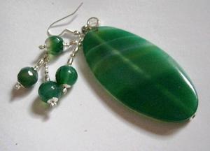 Zielone agaty - zestaw biżuterii, wisioreki i kolczyki - 2827525391