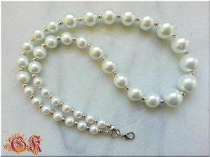 White pearls - 2845077645