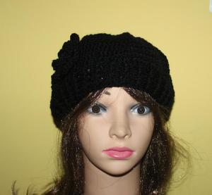 Beret czarny z kwiatem - 2876709349