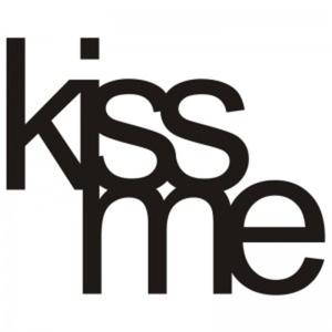 Napis na cian KISS ME - 2822983934