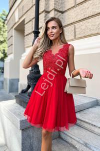 Krtka czerwona sukienka wieczorowa z tiulem HB2206 - 2877151252