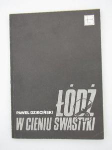 D W CIENIU SWASTYKI - 2858299679