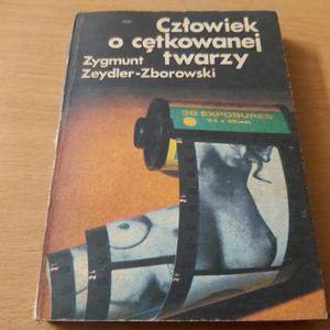 Czowiek o cetkowanej twarzy - 2860849881