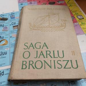 Saga o Jarlu Broniszu TOM 2 Siedem wikingw. wyd 68r. - 2860860572