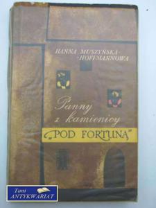 PANNY Z KAMIENICY 'POD FORTUN'