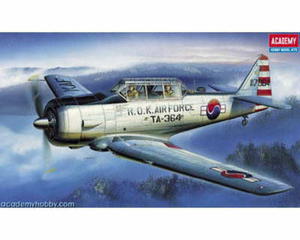 Academy 12460 (1662) - T-6 Texan (1/72) - 2824099175