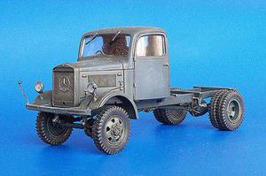 Plus Model 244 Mercedes L3000 4 x 4 chassis (1/35) - 2824099759