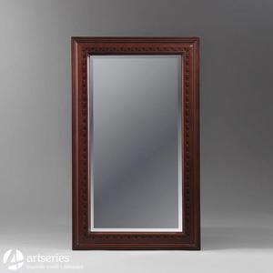 Prostoktne lustro w drewnianej ramie z mahoniu 117110 - 90 cm x 55 cm