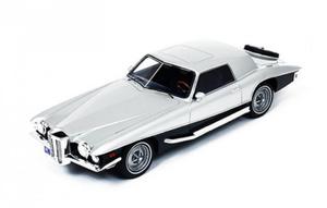Stutz Blackhawk Coupe 1971 (silver/black) - 2837278181