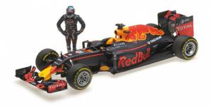 Red Bull Racing TAG Heuer RB12 #3 Daniel Ricciardo Austrian GP 2016 w/Figurine - 2857504281