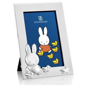 Ramka na zdjcie do pokoju dziecicego srebrna stojca krlik Miffy z kaczuszkami | Rozmiar: 6x9 cm | SKU: ZV6910261 - 2869122364