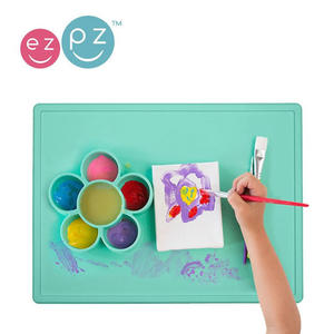 EZPZ Silikonowa mata do zabawy z pojemniczkami 2w1 Flower Play Mat mi - 2860450573